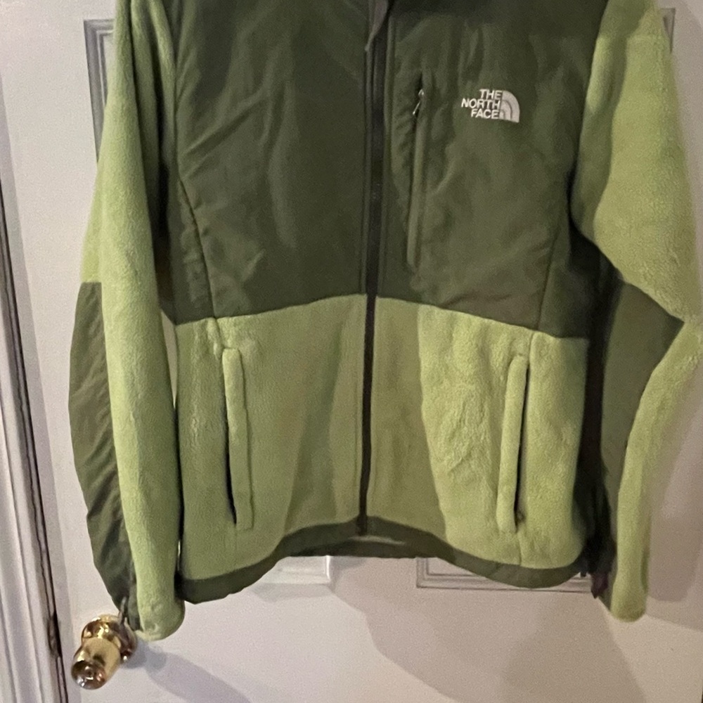 The North Face women’s medium green polartec jacket zip pockets - Picture 4 of 10